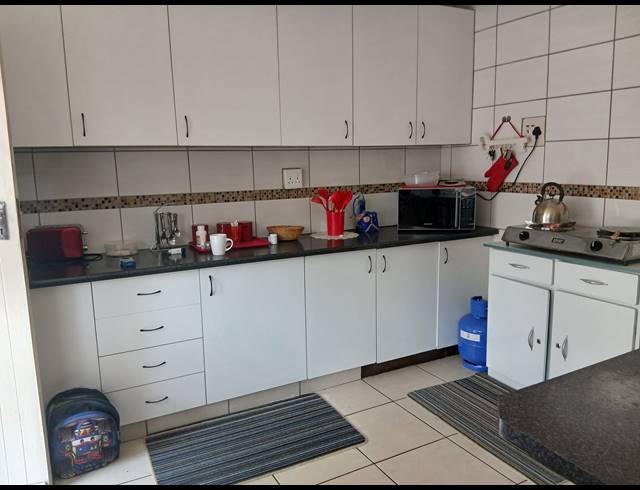 2 bed property to rent in GROSVENOR